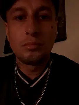 Snapshot of Armou90 chatting on 10-23-25, 11:09 Armou90 online show from 10-23-25, 11:09