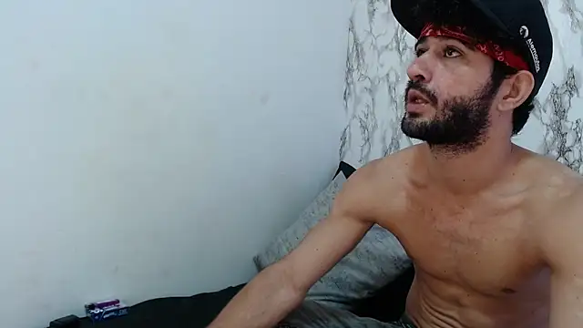 Snapshot of Moon_and_aaron chatting on 03-03-26, 03:45 Moon and aaron online show from 03-03-26, 03:45