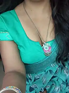 Snapshot of Tanvi-patil chatting on 03-22-25, 07:42 Tanvi-patil online show from 03-22-25, 07:42