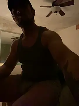 Snapshot of FumesClouds chatting on 12-16-24, 04:13 FumesClouds online show from 12-16-24, 04:13