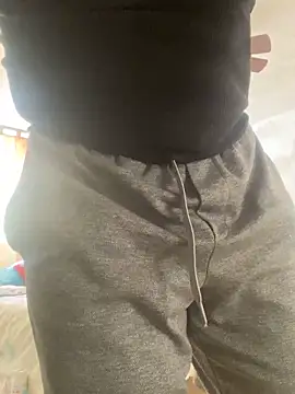 Snapshot of FumesClouds chatting on 01-13-25, 10:24 FumesClouds online show from 01-13-25, 10:24