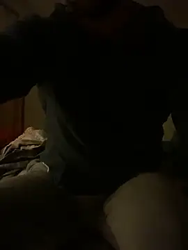 Snapshot of FumesClouds chatting on 01-17-25, 04:39 FumesClouds online show from 01-17-25, 04:39