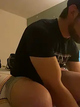 Snapshot of FumesClouds chatting on 02-02-25, 01:52 FumesClouds online show from 02-02-25, 01:52