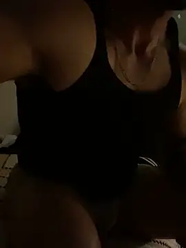 Snapshot of FumesClouds chatting on 03-02-25, 01:47 FumesClouds online show from 03-02-25, 01:47