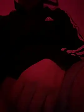 Snapshot of FumesClouds chatting on 12-05-25, 10:35 FumesClouds online show from 12-05-25, 10:35