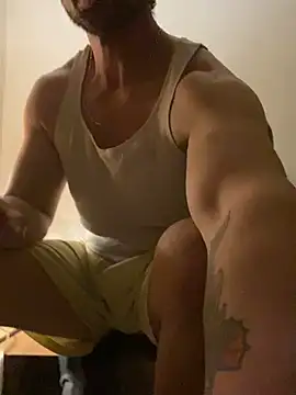 Snapshot of FumesClouds chatting on 02-07-26, 09:13 FumesClouds online show from 02-07-26, 09:13