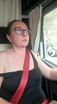 Snapshot of cuplubijoanna chatting on 02-11-25, 08:15 cuplubijoanna online show from 02-11-25, 08:15