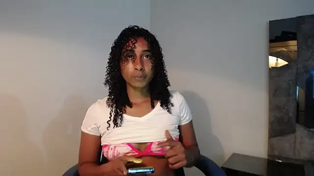 Snapshot of yohatinelly07 chatting on 07-21-26, 10:56 yohatinelly07 online show from 07-21-26, 10:56