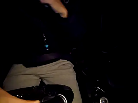 Snapshot of MANNZAAo06 chatting on 12-28-24, 08:37 MANNZAAo06 online show from 12-28-24, 08:37