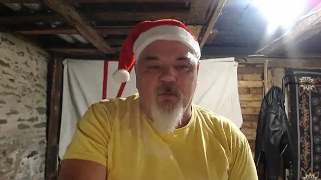 Newfiesausage1972 online show from 12-18-25, 11:16