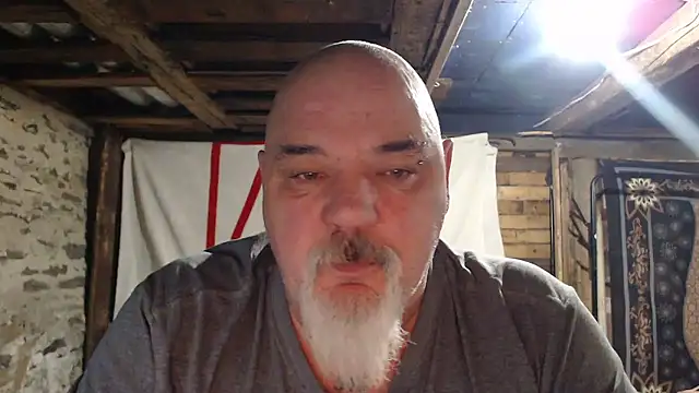 Newfiesausage1972 online show from 01-17-26, 09:58