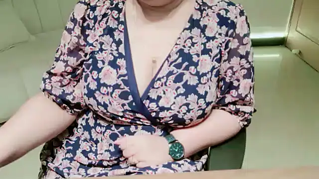 Snapshot of Gracefulgoddess chatting on 03-04-26, 01:50 Gracefulgoddess online show from 03-04-26, 01:50