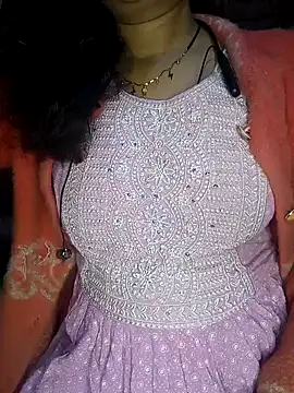 Snapshot of Simaran_bhabhi chatting on 01-16-25, 03:35 Simaran bhabhi online show from 01-16-25, 03:35