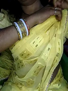 Snapshot of Simaran_bhabhi chatting on 01-17-25, 04:57 Simaran bhabhi online show from 01-17-25, 04:57