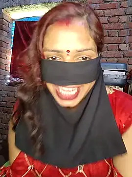 Snapshot of Simaran_bhabhi chatting on 01-18-25, 09:56 Simaran bhabhi online show from 01-18-25, 09:56