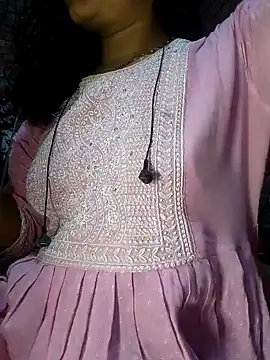 Snapshot of Simaran_bhabhi chatting on 01-23-25, 04:15 Simaran bhabhi online show from 01-23-25, 04:15