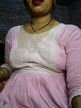 Snapshot of Simaran_bhabhi chatting on 02-14-25, 03:58 Simaran bhabhi online show from 02-14-25, 03:58