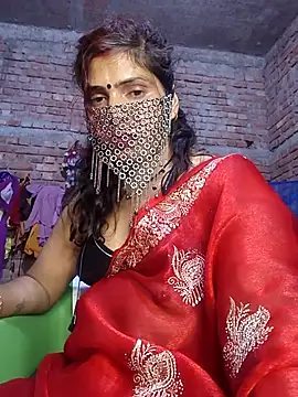 Snapshot of Simaran_bhabhi chatting on 02-17-25, 04:04 Simaran bhabhi online show from 02-17-25, 04:04