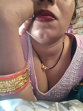 Snapshot of Simaran_bhabhi chatting on 02-22-25, 05:44 Simaran bhabhi online show from 02-22-25, 05:44