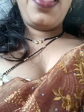Snapshot of Simaran_bhabhi chatting on 02-28-25, 10:09 Simaran bhabhi online show from 02-28-25, 10:09