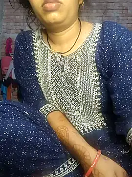 Snapshot of Simaran_bhabhi chatting on 02-28-25, 11:34 Simaran bhabhi online show from 02-28-25, 11:34