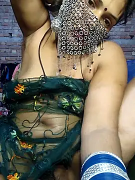 Snapshot of Simaran_bhabhi chatting on 03-12-25, 07:06 Simaran bhabhi online show from 03-12-25, 07:06