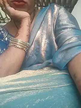 Snapshot of Simaran_bhabhi chatting on 10-04-25, 01:03 Simaran bhabhi online show from 10-04-25, 01:03