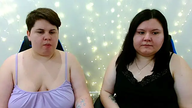 BeckyAndHellen online show from 12-18-25, 01:50