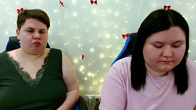 BeckyAndHellen online show from 01-13-26, 01:27