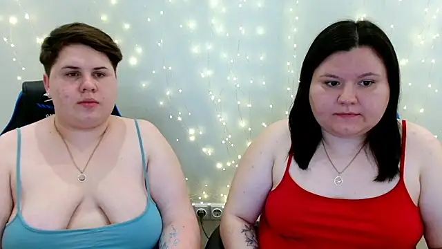 Snapshot of BeckyAndHellen chatting on 05-20-26, 06:36 BeckyAndHellen online show from 05-20-26, 06:36