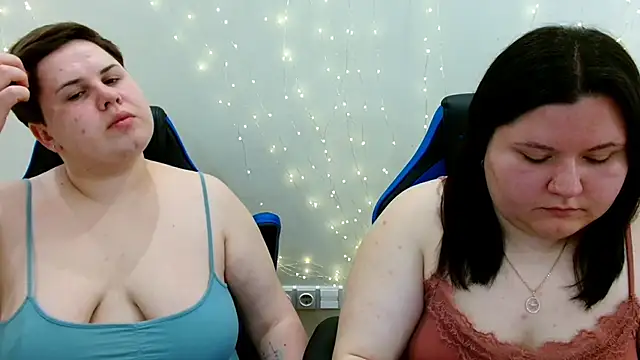 Snapshot of BeckyAndHellen chatting on 06-02-26, 09:11 BeckyAndHellen online show from 06-02-26, 09:11