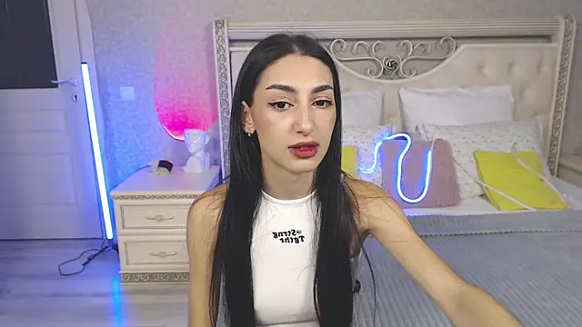 Lina Robbins online show from 10-12-25, 09:47