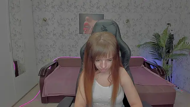 Snapshot of Eva_Rosec chatting on 12-12-24, 01:06 Eva Rosec online show from 12-12-24, 01:06