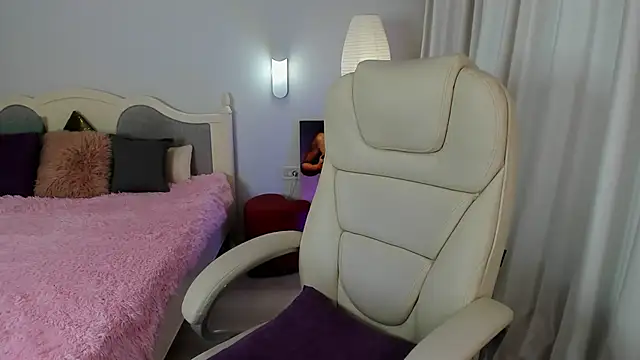 Snapshot of Eva_Rosec chatting on 01-18-25, 10:49 Eva Rosec online show from 01-18-25, 10:49