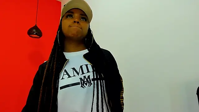 Snapshot of malu_horny_69 chatting on 12-22-24, 11:33 malu horny 69 online show from 12-22-24, 11:33