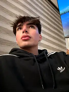 Snapshot of KittySkirtt1 chatting on 10-28-25, 02:15 KittySkirtt1 online show from 10-28-25, 02:15