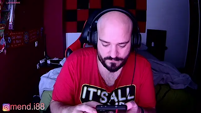 Snapshot of menditeta1 chatting on 12-11-24, 01:05 menditeta1 online show from 12-11-24, 01:05