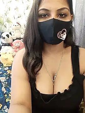 Divya girl online show from 04-05-26, 08:39