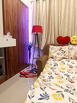 Snapshot of Divya_girl chatting on 06-16-26, 11:46 Divya girl online show from 06-16-26, 11:46