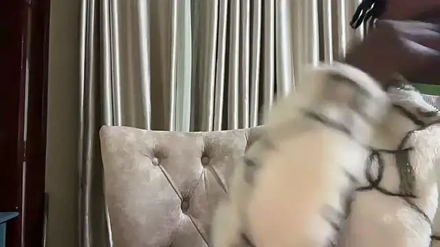 Snapshot of SexyAudreyFuck chatting on 02-28-25, 04:54 SexyAudreyFuck online show from 02-28-25, 04:54