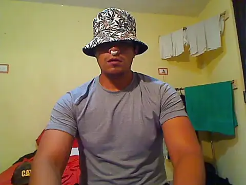 Snapshot of lozter345 chatting on 10-09-25, 05:38 lozter345 online show from 10-09-25, 05:38