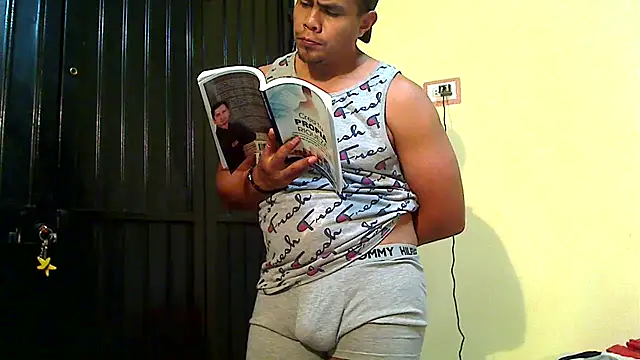 Snapshot of lozter345 chatting on 10-24-25, 09:38 lozter345 online show from 10-24-25, 09:38