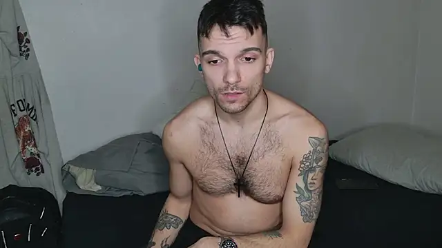 Snapshot of JackDesFeux chatting on 03-01-25, 05:20 JackDesFeux online show from 03-01-25, 05:20
