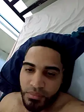 Snapshot of luismanuel_1998 chatting on 11-30-25, 02:54 luismanuel 1998 online show from 11-30-25, 02:54