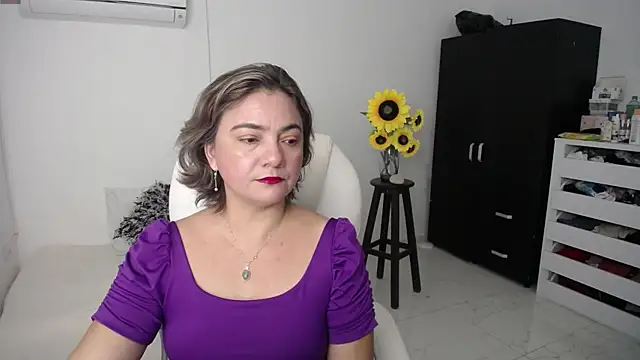 ana milf online show from 03-07-25, 12:01