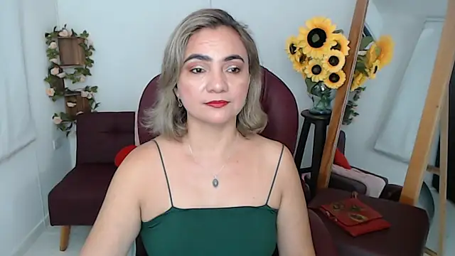 Snapshot of ana_milf chatting on 06-01-26, 01:57 ana milf online show from 06-01-26, 01:57