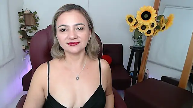 Snapshot of ana_milf chatting on 06-25-26, 12:53 ana milf online show from 06-25-26, 12:53