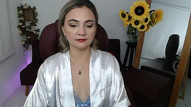Snapshot of ana_milf chatting on 07-04-26, 02:12 ana milf online show from 07-04-26, 02:12