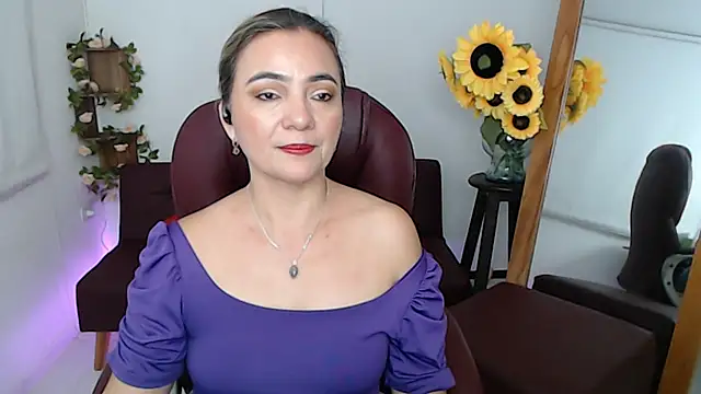 Snapshot of ana_milf chatting on 07-24-26, 01:42 ana milf online show from 07-24-26, 01:42