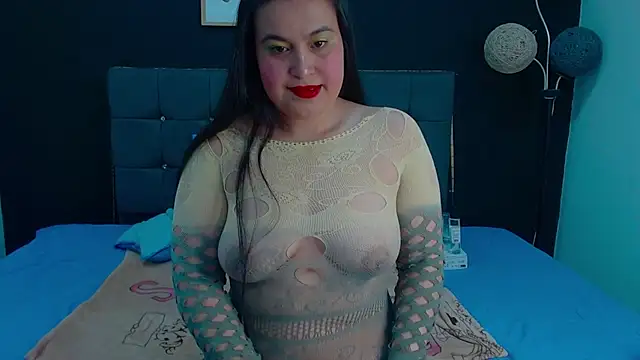 Snapshot of mia_xx1 chatting on 10-06-25, 12:41 mia xx1 online show from 10-06-25, 12:41